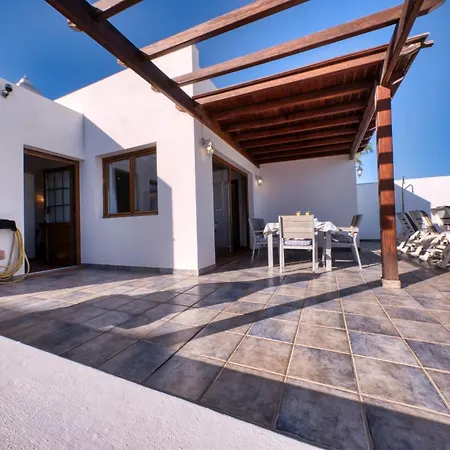 - Lava And Sea - Pool, Bbq And Sea View By Lanzarote Будинок відпочинку *