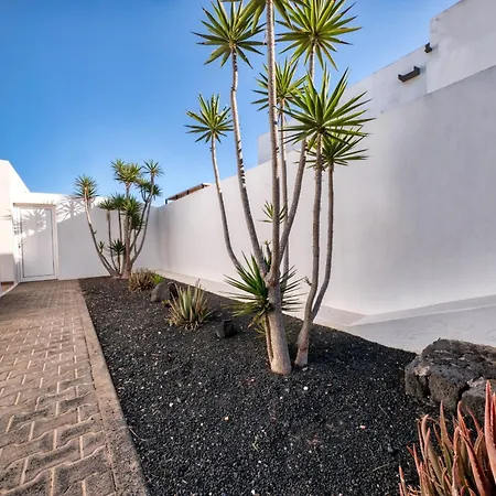 - Lava And Sea - Pool, Bbq And Sea View By Lanzarote Плайя-Бланка