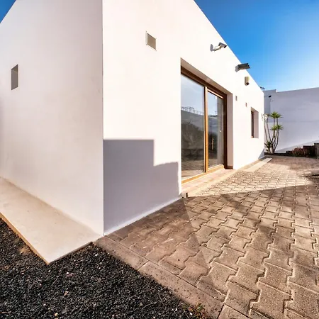 - Lava And Sea - Pool, Bbq And Sea View By Lanzarote * Плайя-Бланка